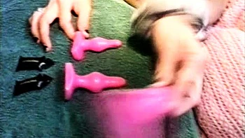 Close up fuck girl in big cock