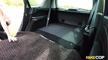 Policial Gozou Dentro Da Loirinha Encrencada - Legendado