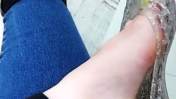 Amateur porn Gives Us Some Foot Fetish Aurora