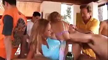 Orgy in the South with Delfynn  Anastasia: Blowjob, Doggy  Licking Porn