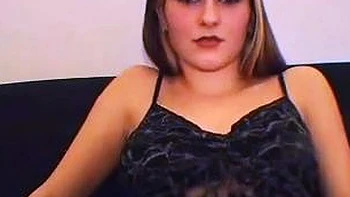 Amateur brunette teen blowjob and cumshot