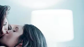 Lesbians Teen 18+ - Ebony