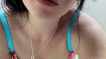 Solo booty assed babe ass toying masturbation in hi def