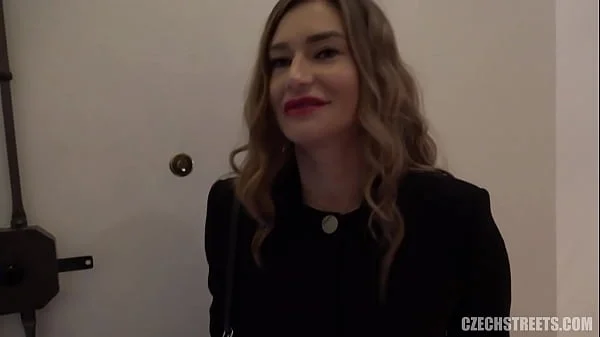 Me follo a una agente rusa