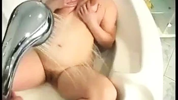 Chubby Chic Takes a Shower: Amateur, Stripchat  Homemade Porn
