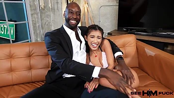 Gets His Body Drooled Over By With Clara Trinity And Dre Strong