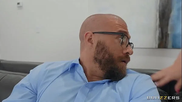 Our Slutty Houseguest: Part 1 - Quinn Wilde, Avery Jane / Brazzers  / stream full from http://zzfull.com/use