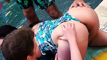 Poolside freeuse fun with hot housewife