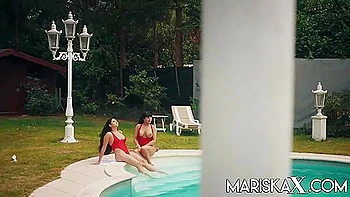 Fiery Valentinas Outdoor Xxx With Valentina Ricci And Mariska X