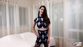 Unattainable tomato's stocking scene