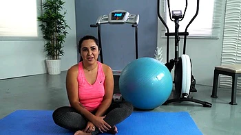 Brunette Slut Gives Blowjob To Big Cock Outdoors