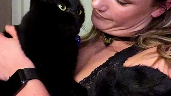 Close up MiLF getting it in the ass