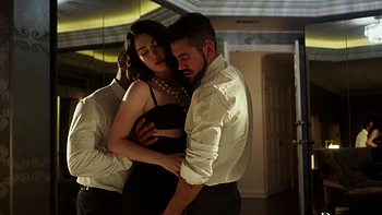 Two guys share hot brunette Evelyn Claire in mmf action