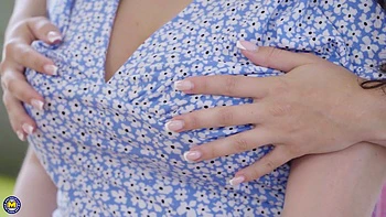 Milf Karolina Russ Seduces Her Naughty Stepdaughter In The Afternoon