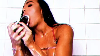 Love Chat Big Boobs Brunette Masturbating For Cam