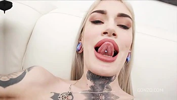 Sasha Anime gets her first DAP SZ2861 4