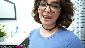 The intellectual stepsister persuades me to ejaculate inside her - Leana Lovings -