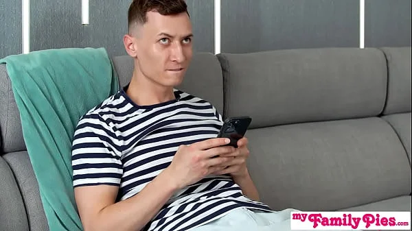 Stepsis Says Why are you sending me dick pics?! S22:E4