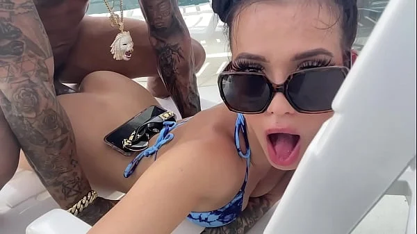Horny little slut give sloppy blow job and hardcore amateur fucking on a boat