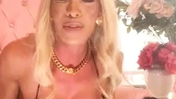 Glam Mia Isabella Close Up With TS Friend