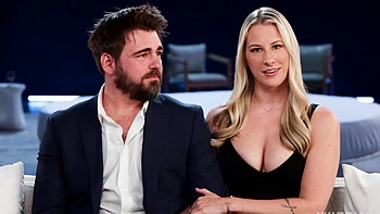 Country wife Isiah Maxwell enjoys bbc in steamy scene