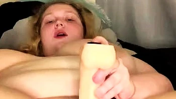 Big Boobs MILF Do A Tit Fuck