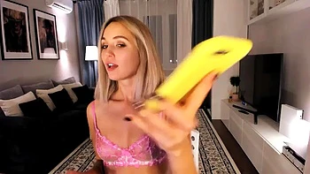 Model flashes body: Amateur, Stripchat  Cam Porn