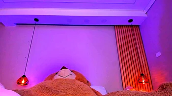 Amateur Teen with Huge Dildo Masturbating on Webcam