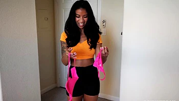 Naughty Babe Ameena Green Offers Her Pussy To Horny Guy