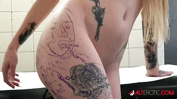 Hottie Jay Jay at small tits action