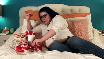 Curvy Papaya: Big Tits, Big Ass  Chaturbate Porn