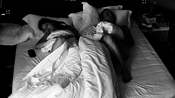 Amateur webcam girl masturbate big dildo