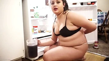 Eatme stuffs: Babe, Big Ass  Brunette Porn