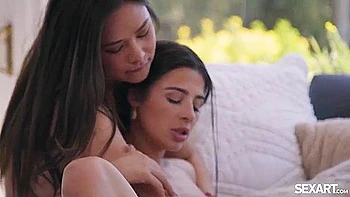 Scarlett Alexis & Kylie