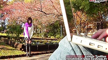 Devote Asiatische Behaarite Teen 18+ Wird Entjungfert