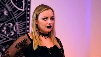 Amateur blonde fucking in stockings on video