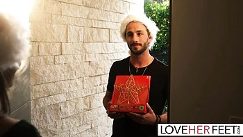 Nice-looking Lexi Luna and Lucas Frost's loveherfeet action