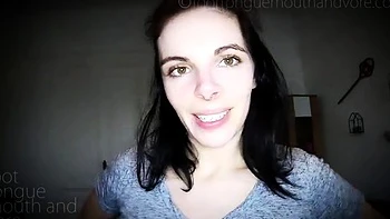 Foot Tongue Mouth and Vore – The Jogger : Pov Sweaty