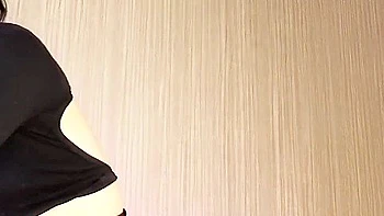 Asian Teen 18+ Likes Toys Inside Her Wet Muff