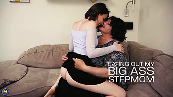 Skinny Teen Doing Eating Out Her Big Ass Stepmom