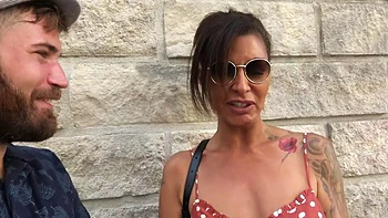 Irogenia and Cataleya make the funfair sublime! - Jacquie et Michel TV