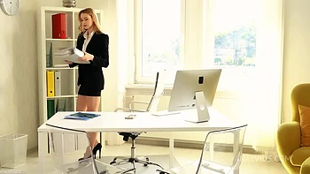 Ivy Rein's Horny Ass Needs Fulfilled