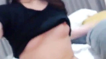 Erotic live chat with cute beautiful girl