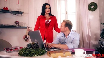 Curvy & Delicious - Double Penetrated on Xmas