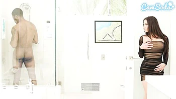 Bewitching Isiah Maxwell - milf bedroom movie - Cam Soda