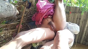 Big Ass Indian Bhabhi Outdoor Fake Sex - Soniya Bhabhi Anal Doggy Style