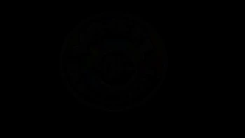 Бледная брюнетка Эшли Шеннон с идеальной киской трахнута