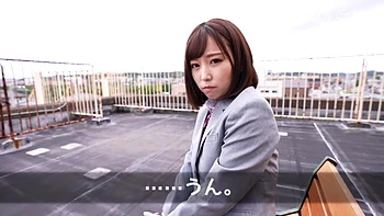 Belle femme suce la bite à fond et se fait baiser fort