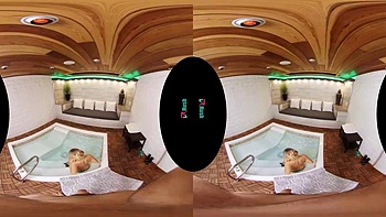 Katie lutscht Schwanz und reitet im POV