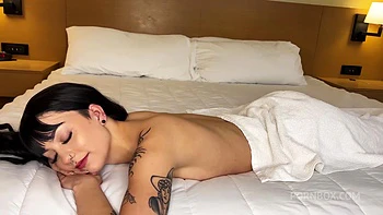 Horny Masseur Makes Teen Pussy Squirt! - Steve Rickz And Mary Vienna